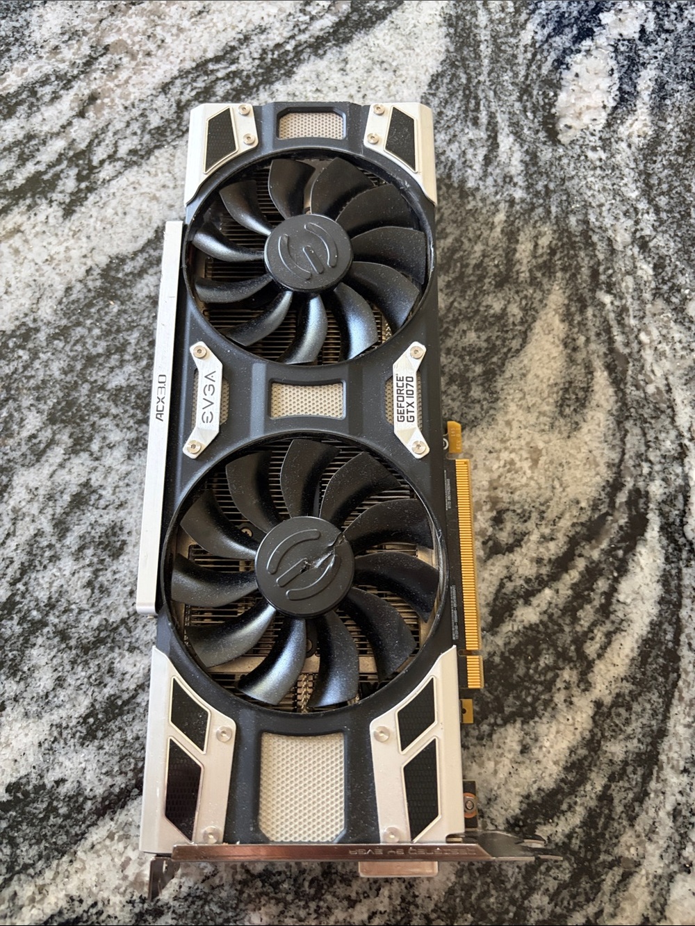 EVGA NVIDIA GeForce GTX 1070 SC 8GB GDDR5 PCI Express 3.0 x16 Video Card